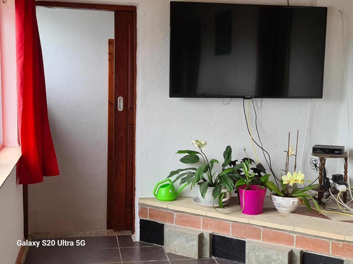 Ap Luso Brasileiro Hotel Lajes das Flores Bagian luar foto